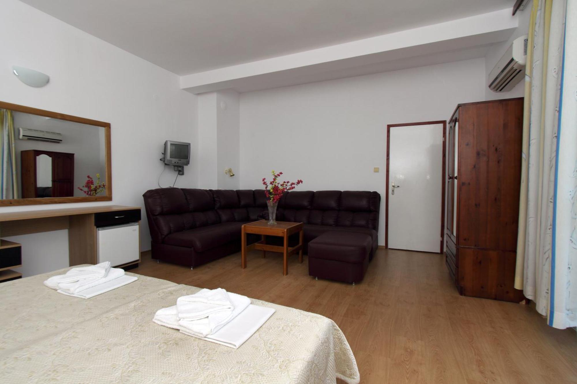 Family Hotel Verona Sozopol Exterior foto
