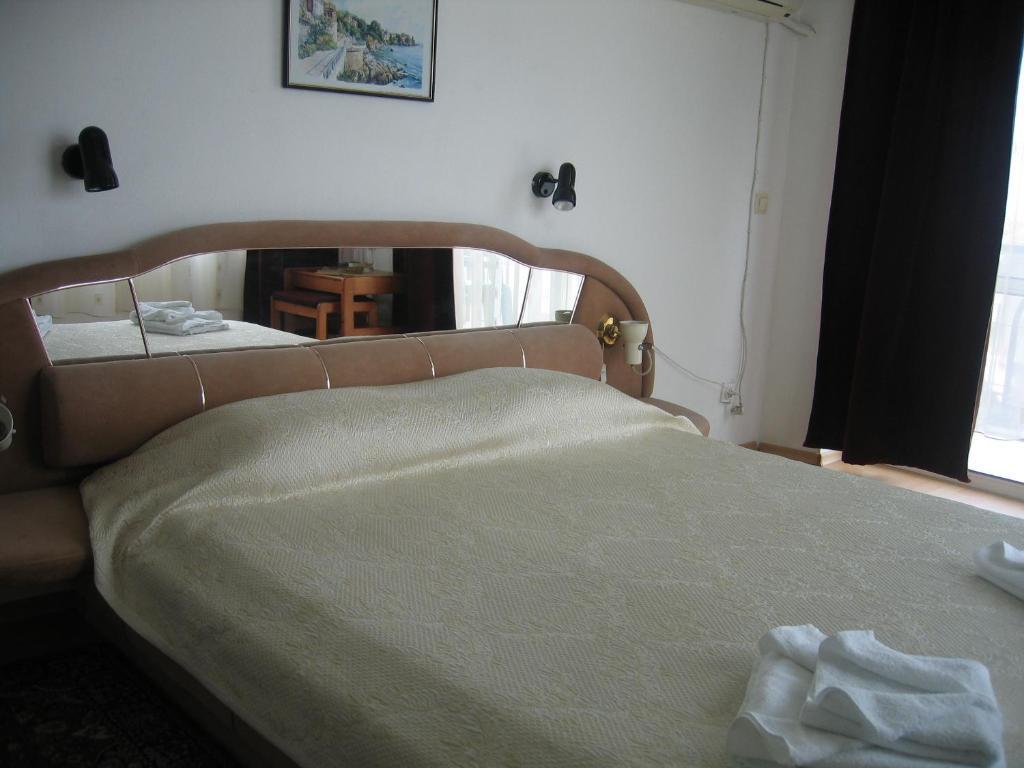 Family Hotel Verona Sozopol Exterior foto